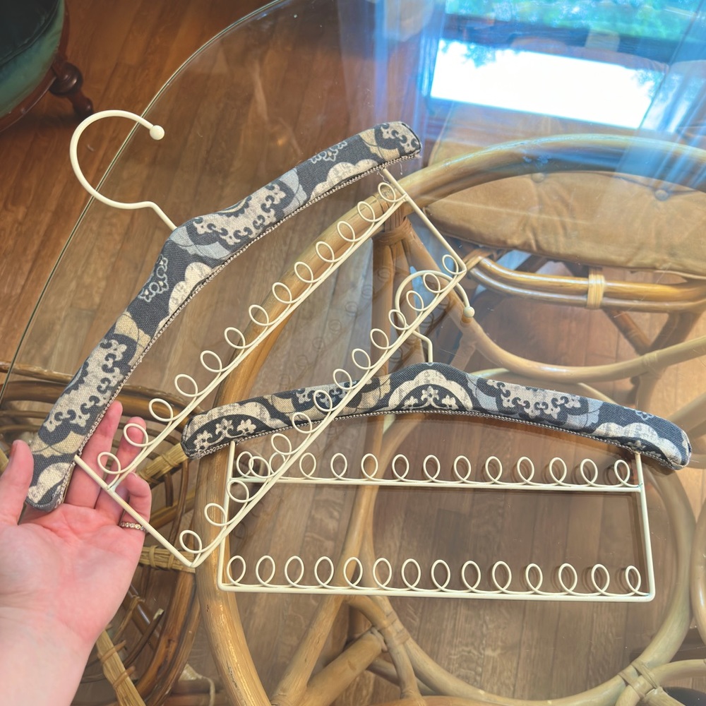 Set of 2 Boho Jewelry / Necklace Storage Organizer Hangers - Picture 2 of 3